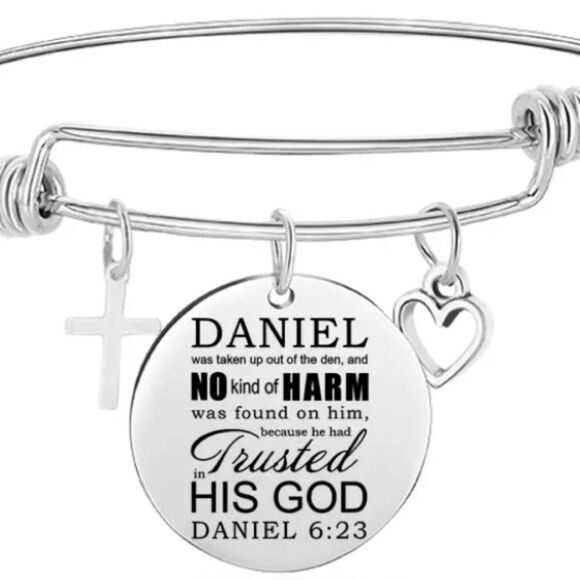 Bible Scripture Charm Bracelet Dan 6:23 - Picture 2 of 2